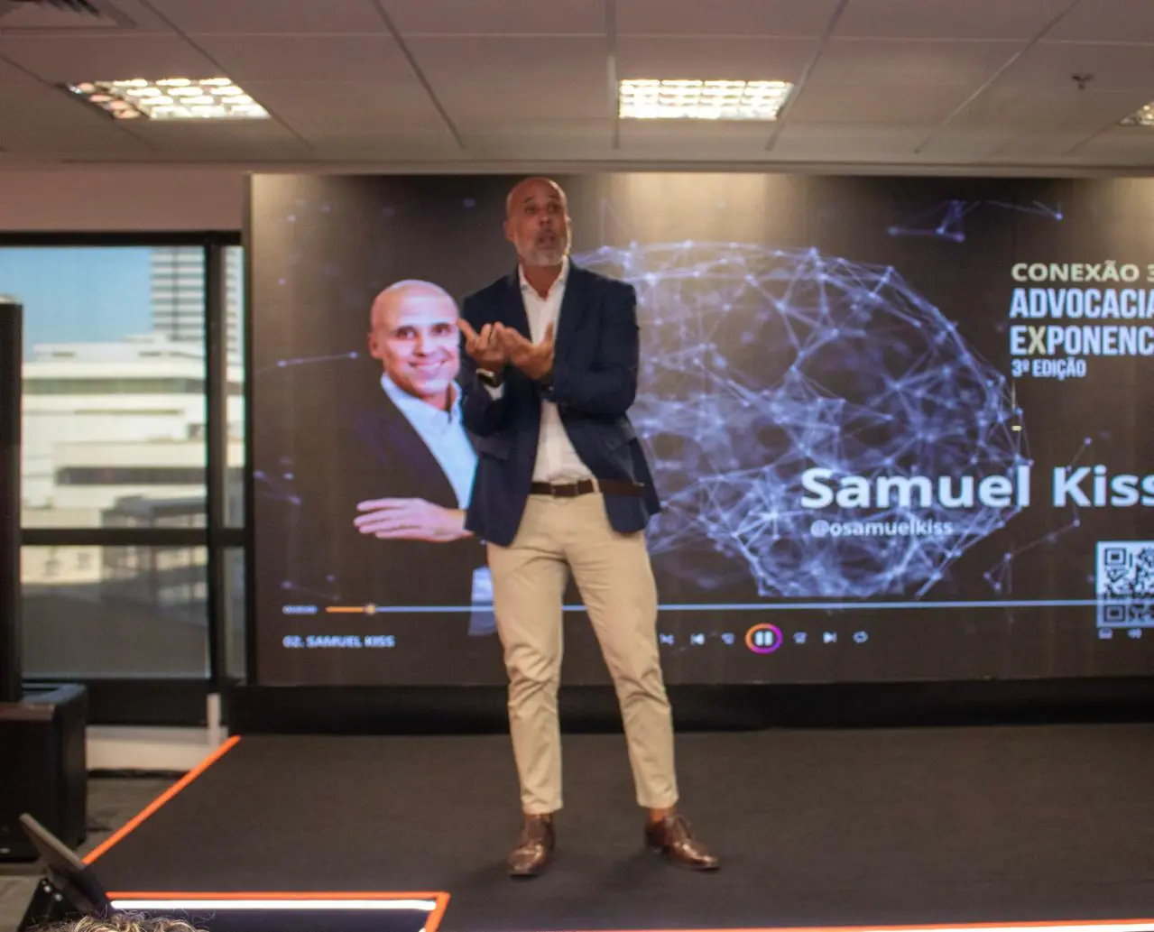Samuel Kiss em evento corporativo